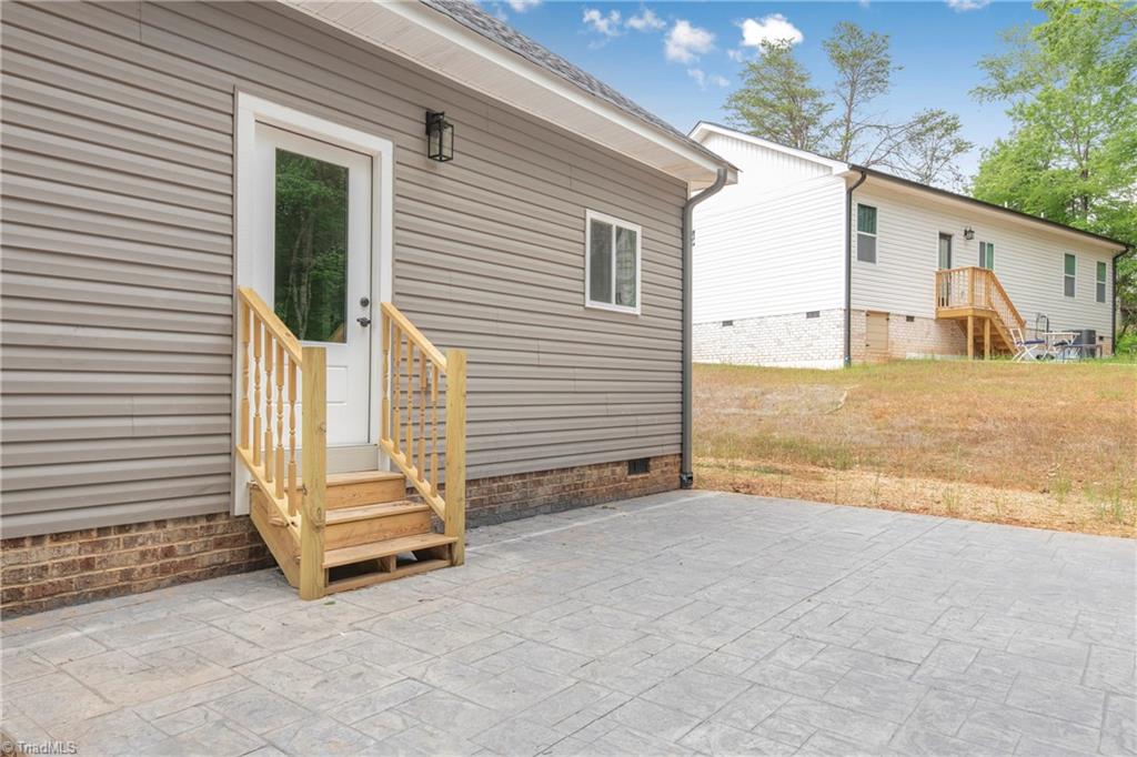 475 Timber Ridge Road Kernersville, NC 27284 - Photo 9 of 43 Patio.