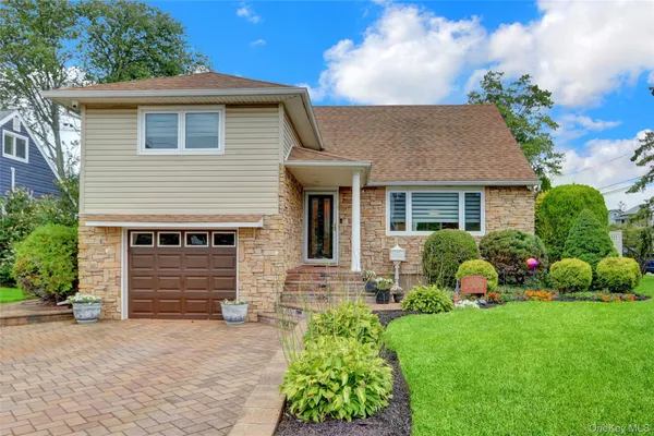 $899,000 | 2335 Grand Avenue, Bellmore, NY 11710