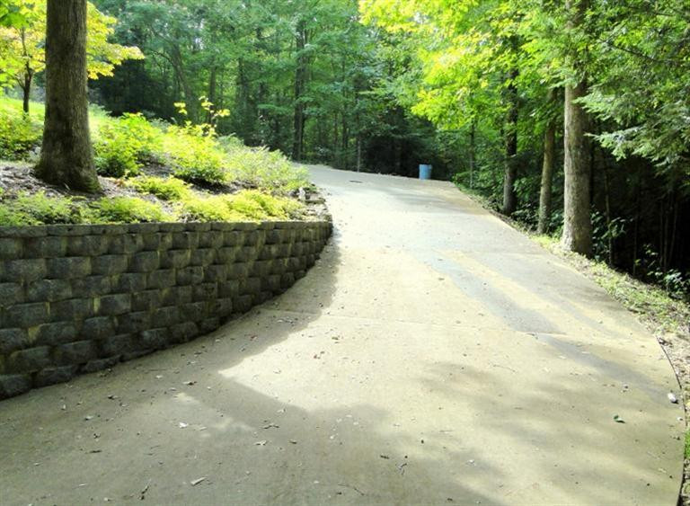 808 Lake Road London, KY 40741 - Photo 18 of 70 Gently sloping drive