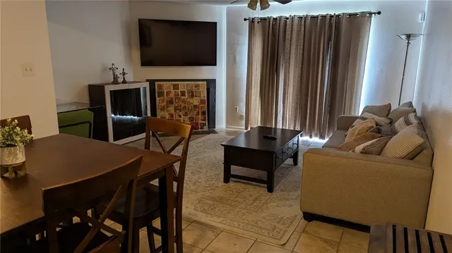 $1,800 | 8726 Elvin Drive, Unit B, Baton Rouge, LA 70810