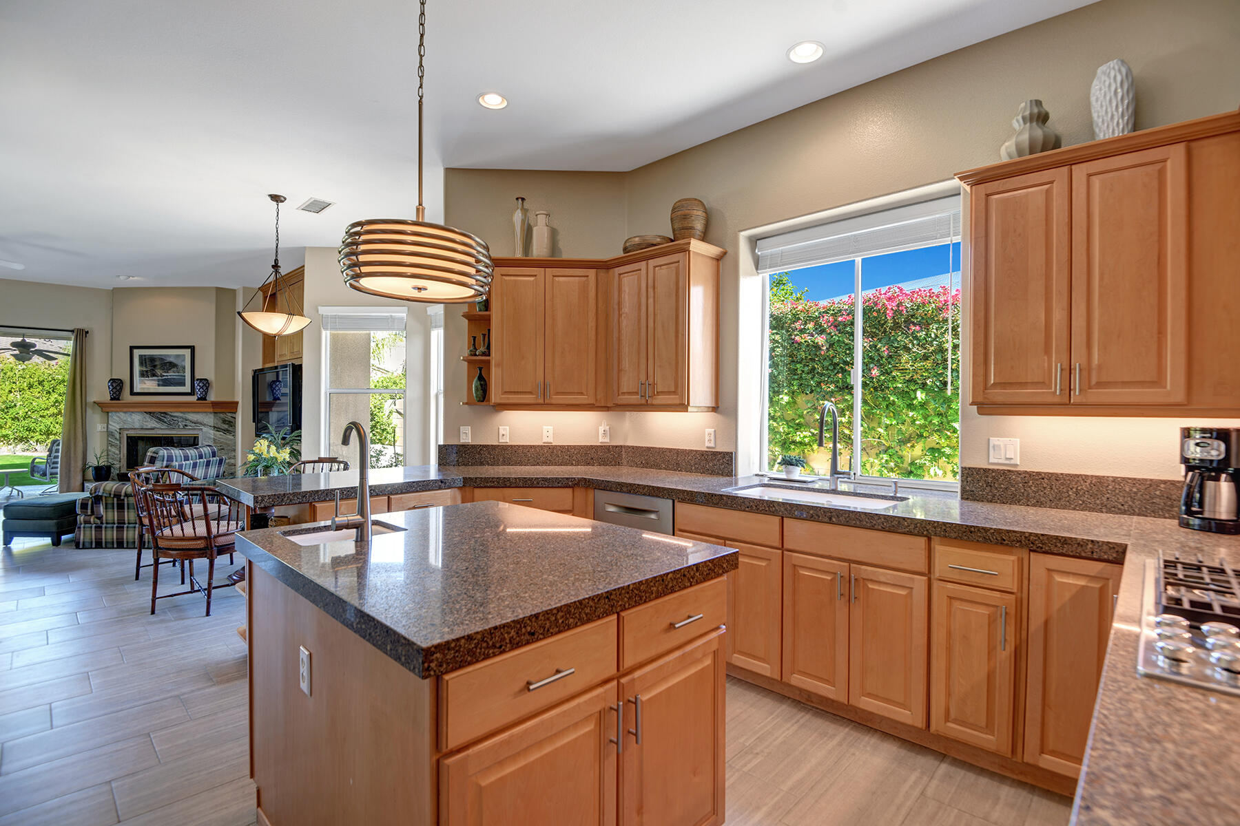 26 Scarborough Way Rancho Mirage, CA 92270 - Photo 25 of 65 KITCHEN REVERSE.jpg mls
