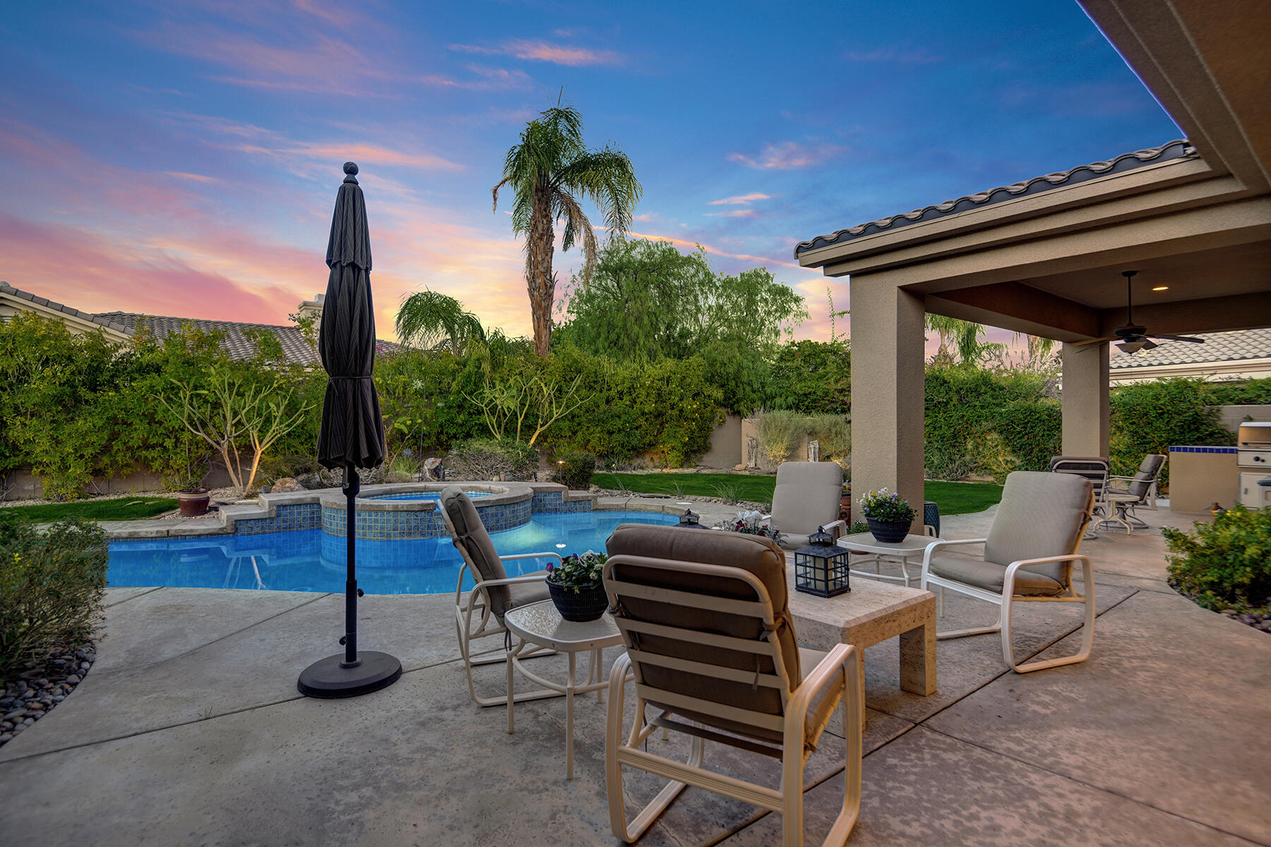 26 Scarborough Way Rancho Mirage, CA 92270 - Photo 30 of 65 SUNSET OUTDOOR SEATING.jpg mls