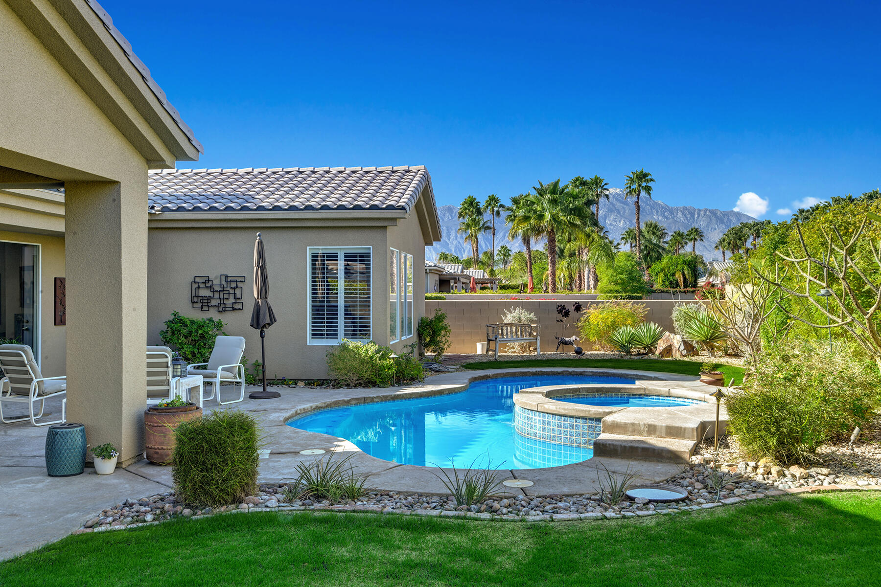26 Scarborough Way Rancho Mirage, CA 92270 - Photo 31 of 65 MOUNTAIN VIEWS.jpg mls