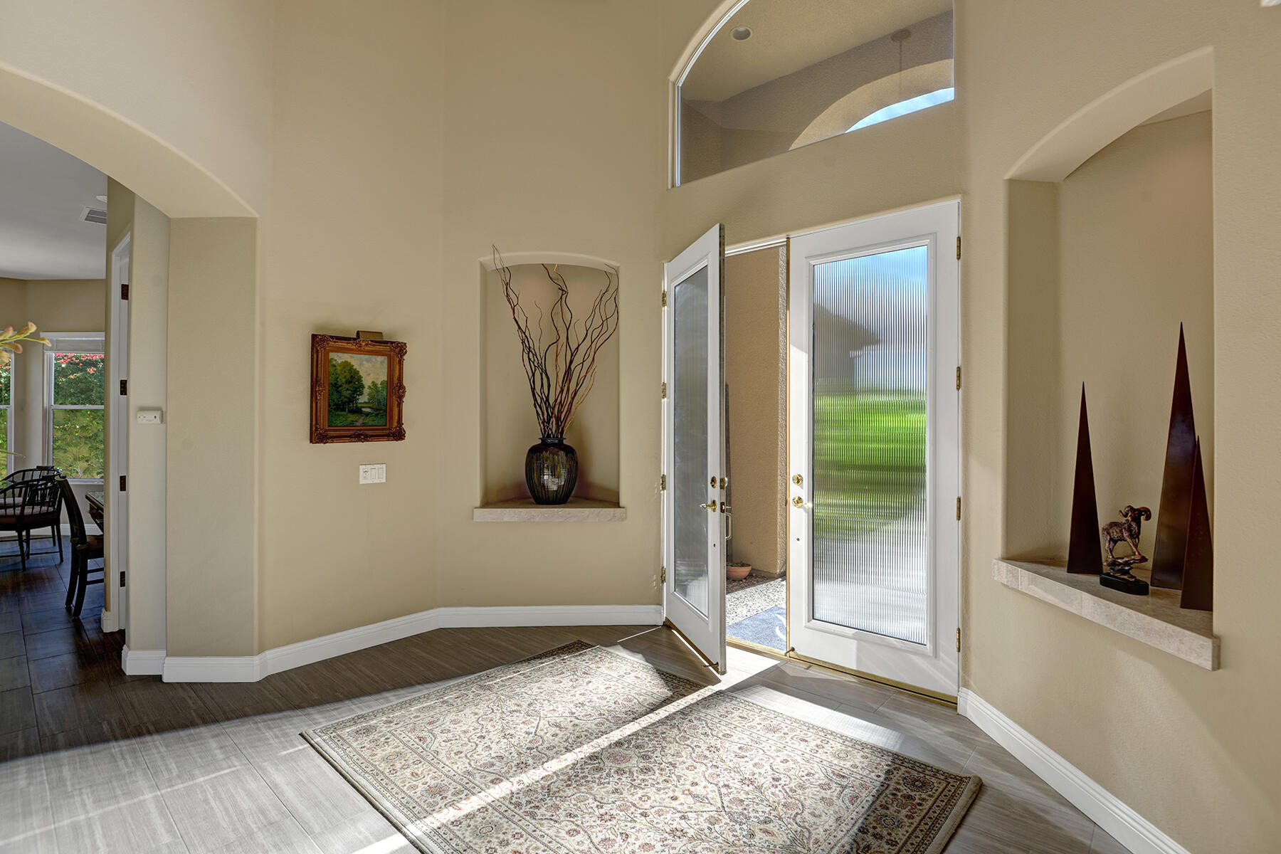 26 Scarborough Way Rancho Mirage, CA 92270 - Photo 9 of 65 ENTRY WAY.jpg mls