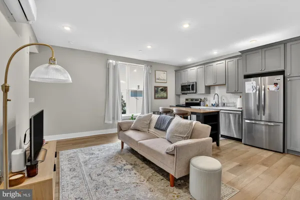 $1,450 | 6712 Ridge Avenue, Unit 203, Philadelphia, PA 19128