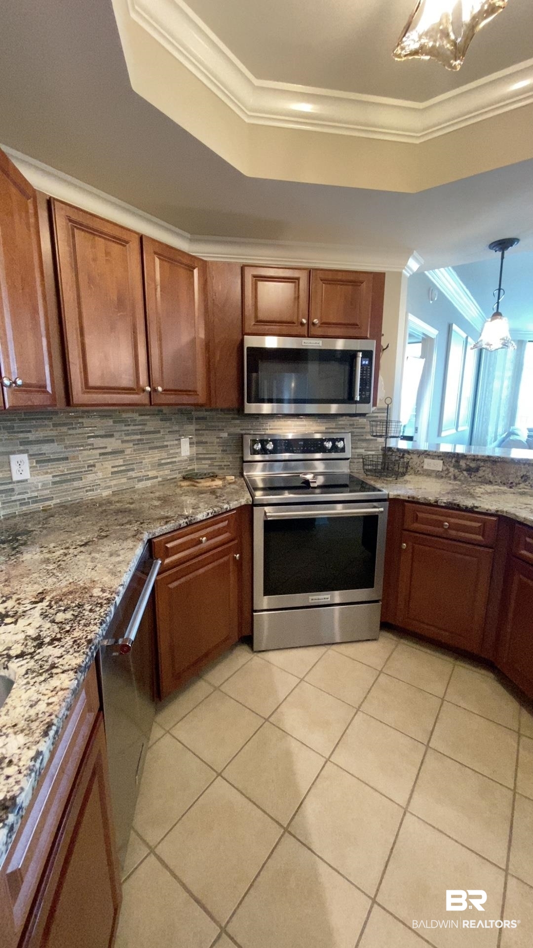 27582 Canal Road, Unit 2209 Orange Beach, AL 36561 - Photo 4 of 34 Cook's Kitchen, great layout, stainless appl