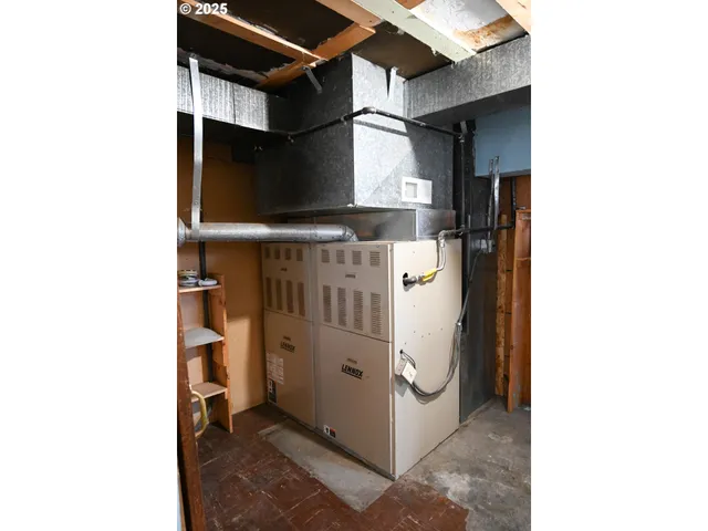 $140,000 | 115 North Water Street, Weston, OR 97886