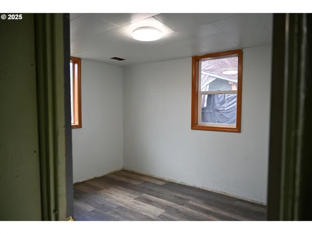 $140,000 | 115 North Water Street, Weston, OR 97886