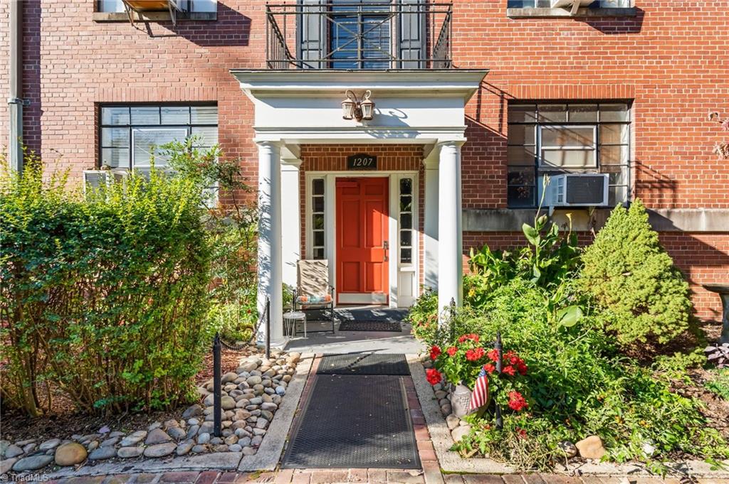 1207 North Main Street High Point, NC 27262 - Photo 2 of 25