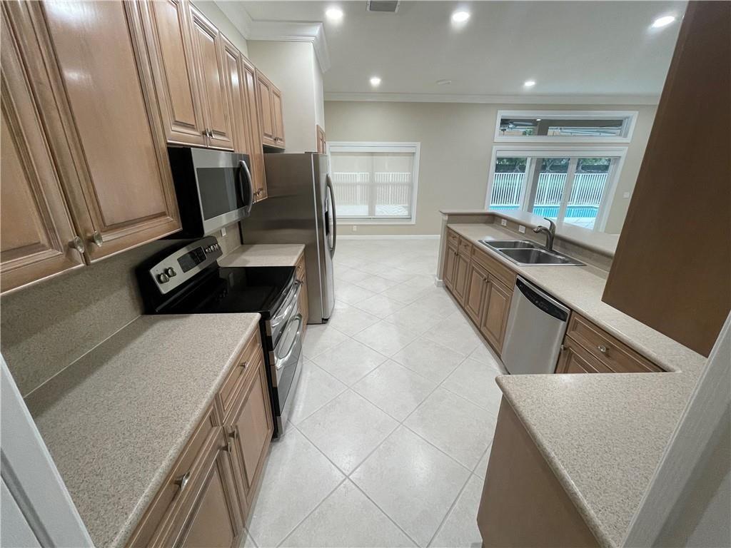 The Ridges Weston, FL 33331 - Photo 7 of 17 kitchen