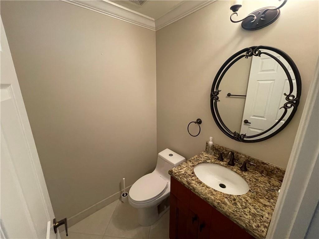 The Ridges Weston, FL 33331 - Photo 10 of 17 Half Bathroom