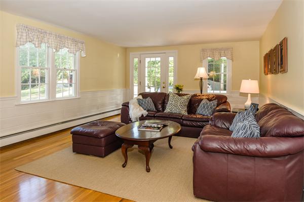 9 Grenadier Road Hingham, MA 02043 - Photo 8 of 26 Gallery Image 8