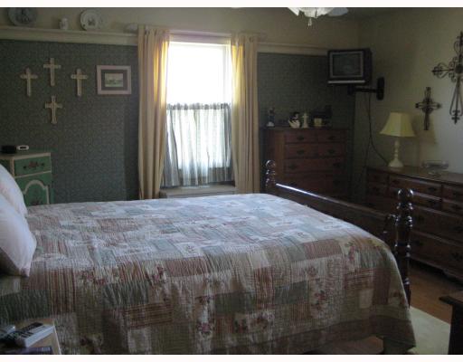 163 Ridgewood Road Middletown, RI 02842 - Photo 7 of 10 Master Bedroom. first floor master bedroom