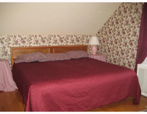163 Ridgewood Road Middletown, RI 02842 - Photo 9 of 10 Bedroom. second floor bedroom