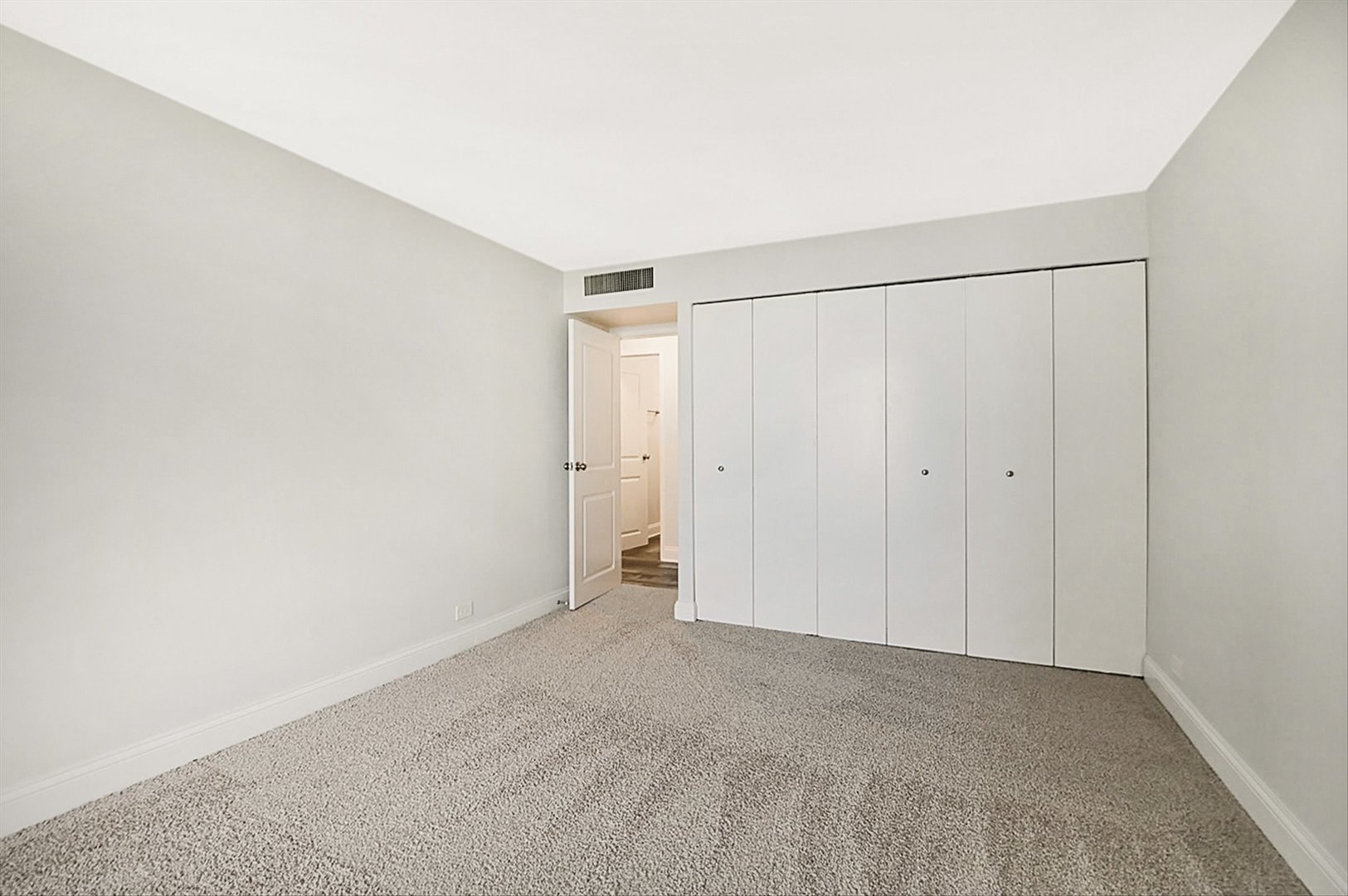 6033 North Sheridan Road, Unit 35F Chicago, IL 60660 - Photo 15 of 89