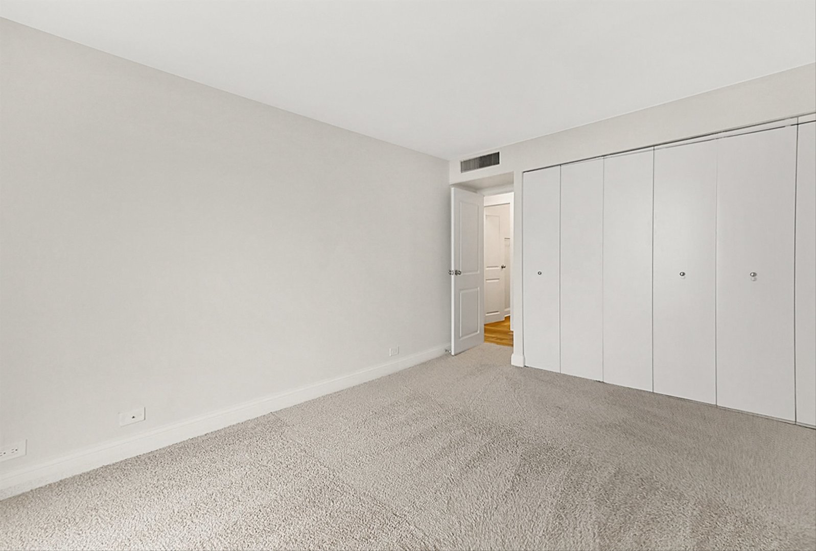 6033 North Sheridan Road, Unit 35F Chicago, IL 60660 - Photo 16 of 89