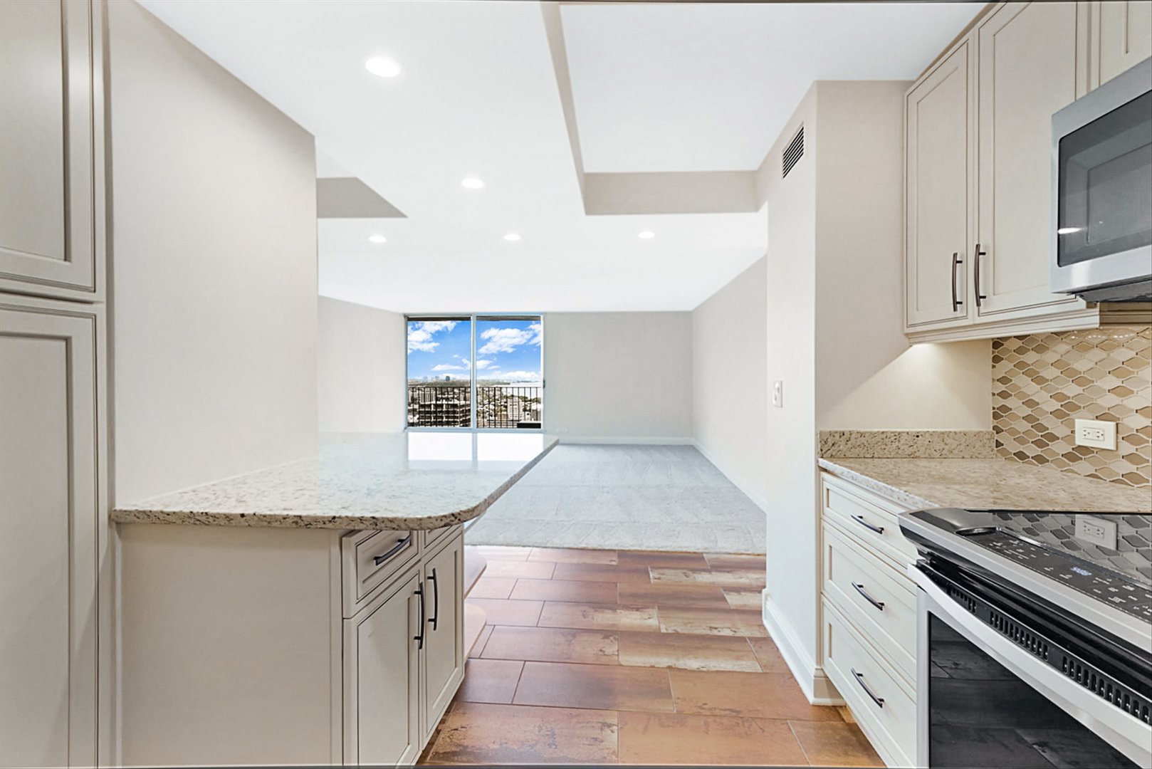 6033 North Sheridan Road, Unit 35F Chicago, IL 60660 - Photo 6 of 89