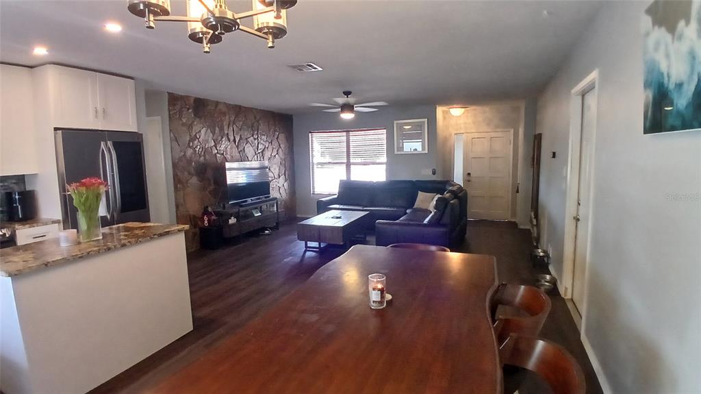 2209 Jacaranda Court Dunedin, FL 34698 - Photo 7 of 15