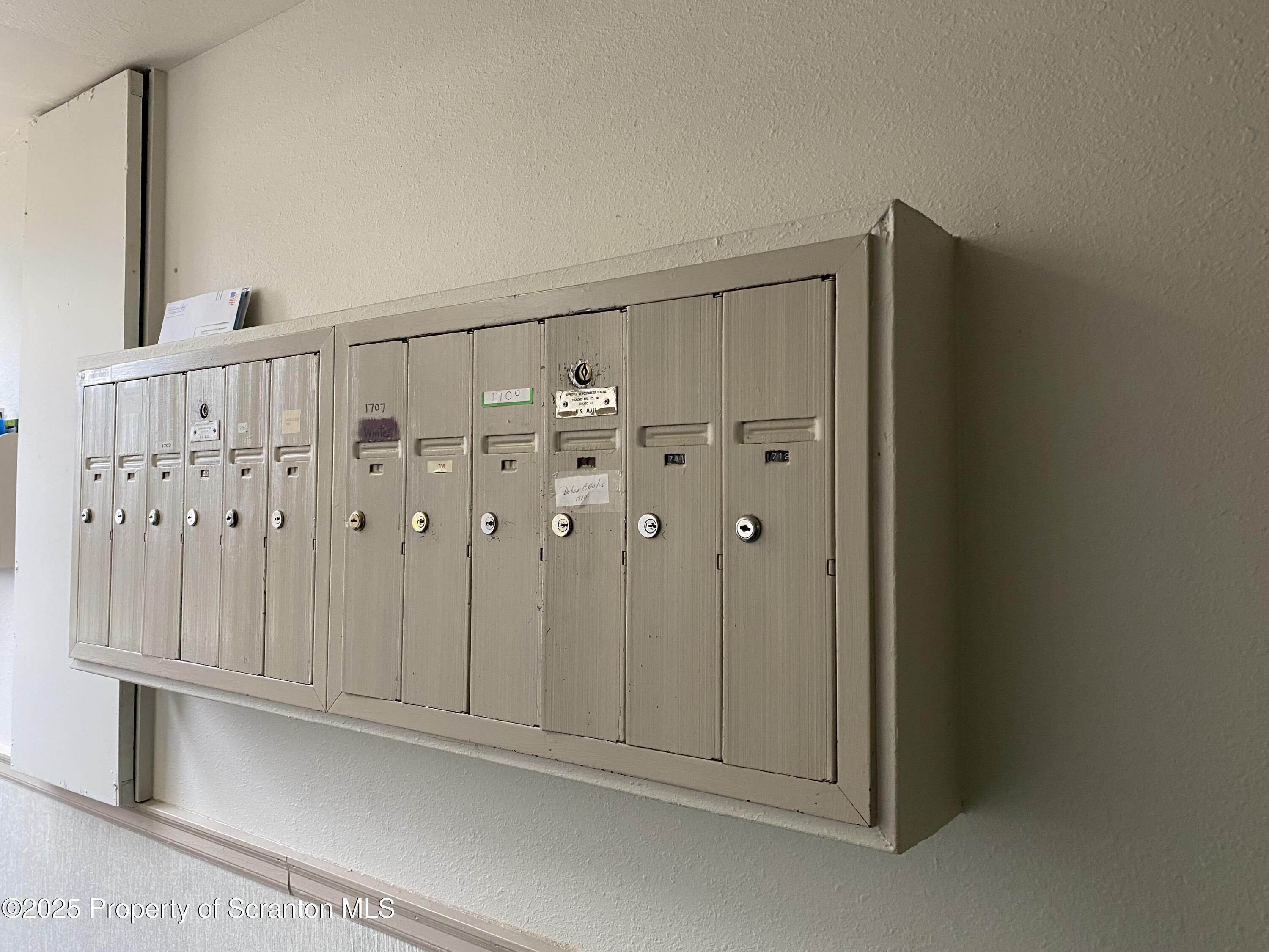 1702 Summit Pointe Scranton, PA 18508 - Photo 4 of 29 a view of a hallway with entryway