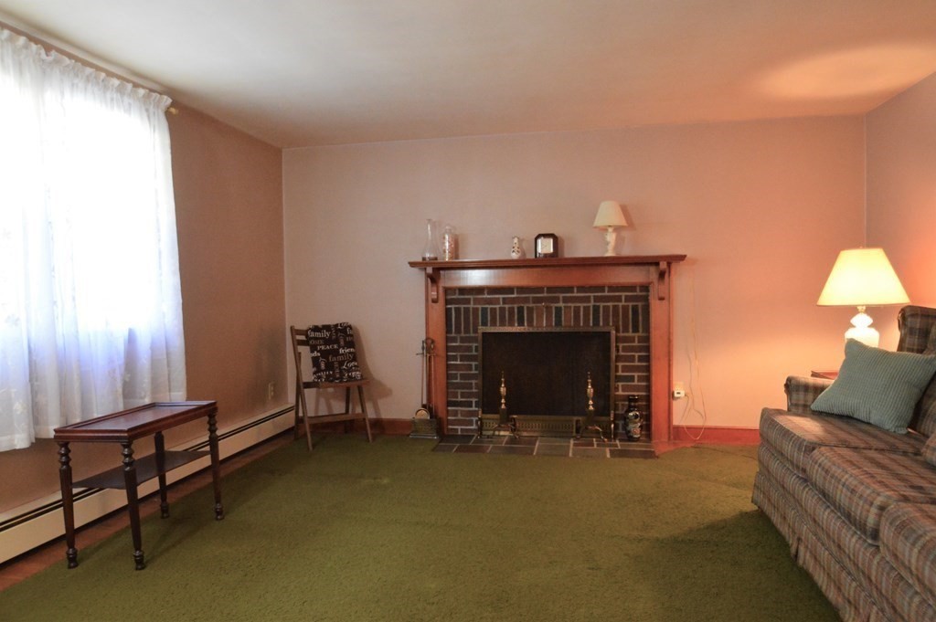 46 Berlin Road Marlborough, MA 01752 - Photo 13 of 38 Gallery Image 13