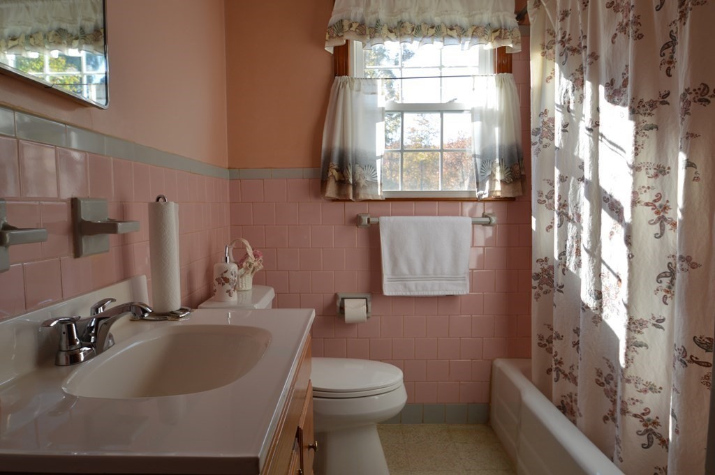 46 Berlin Road Marlborough, MA 01752 - Photo 16 of 38 Gallery Image 16