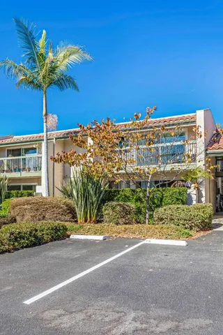$564,999 | 5510 Armitos Avenue, Unit 4, Goleta, CA 93117