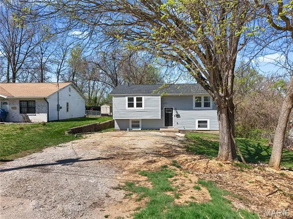 $229,000 | 706 Bogy Street, De Soto, MO 63020