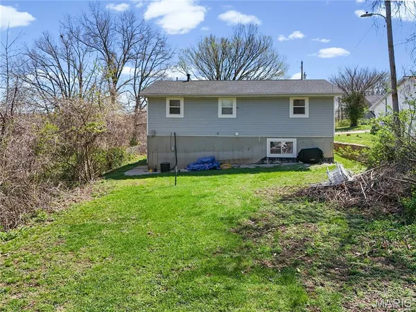 $229,000 | 706 Bogy Street, De Soto, MO 63020