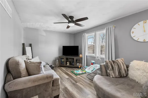 $229,000 | 706 Bogy Street, De Soto, MO 63020
