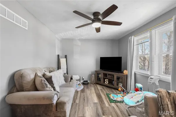 $229,000 | 706 Bogy Street, De Soto, MO 63020