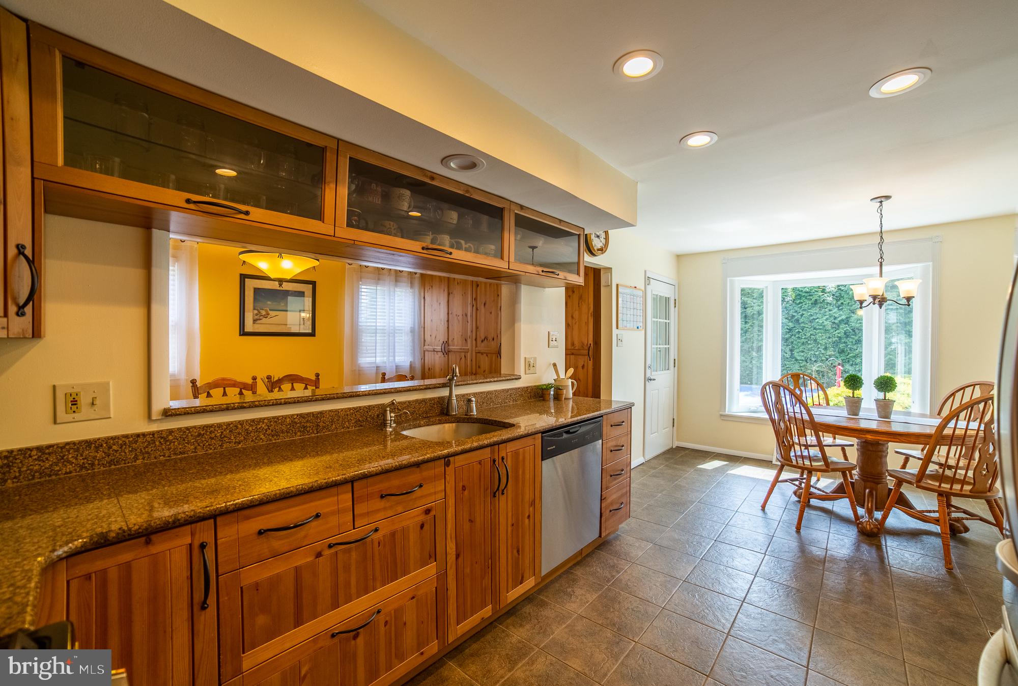 606 Kismet Road Philadelphia, PA 19115 - Photo 22 of 39 Kitchen and breakfast nook