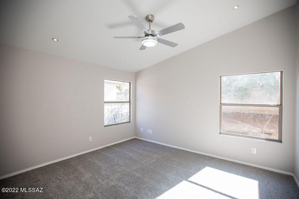 8714 North Frampton Place Tucson, AZ 85742 - Photo 15 of 46