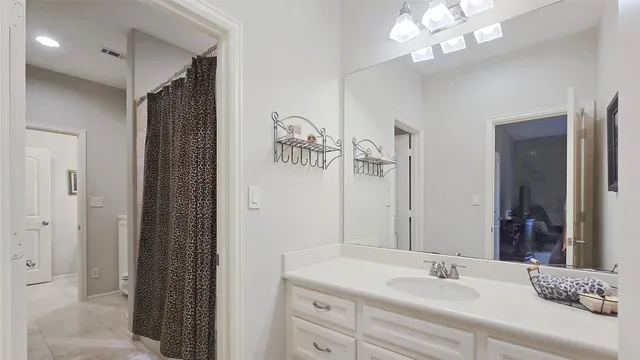 $750,000 | 15305 Chichester Lane, Jersey Village, TX 77040