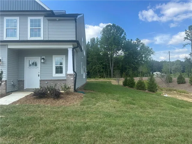 $384,990 | 207 Oakdale Frst Court, Jamestown, NC 27282