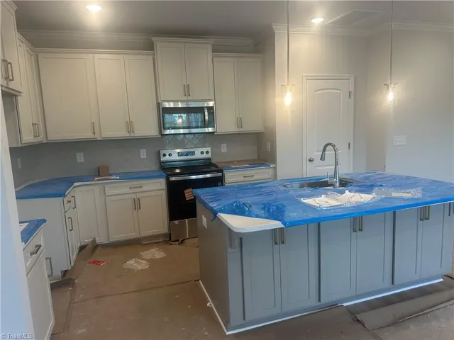 $384,990 | 207 Oakdale Frst Court, Jamestown, NC 27282