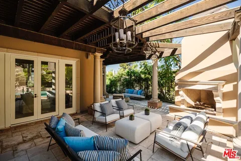 $4,295,000 | 16799 Monte Hermoso Drive, Pacific Palisades, CA 90272