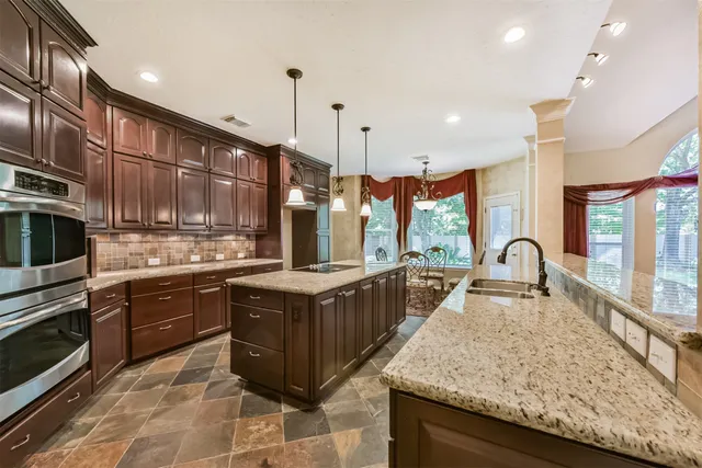 $529,900 | 16910 Cottonwood Way, Houston, TX 77059