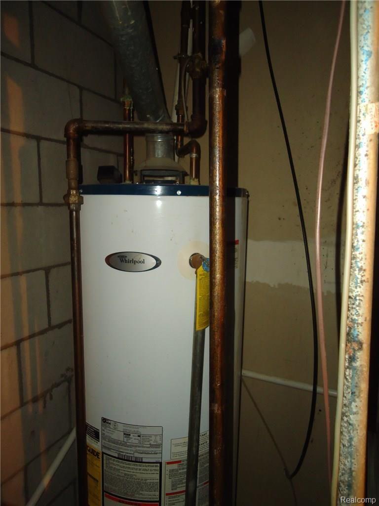 341 Carleton Rockwood Road Carleton, MI 48117 - Photo 26 of 26 NEW HOT WATER TANK