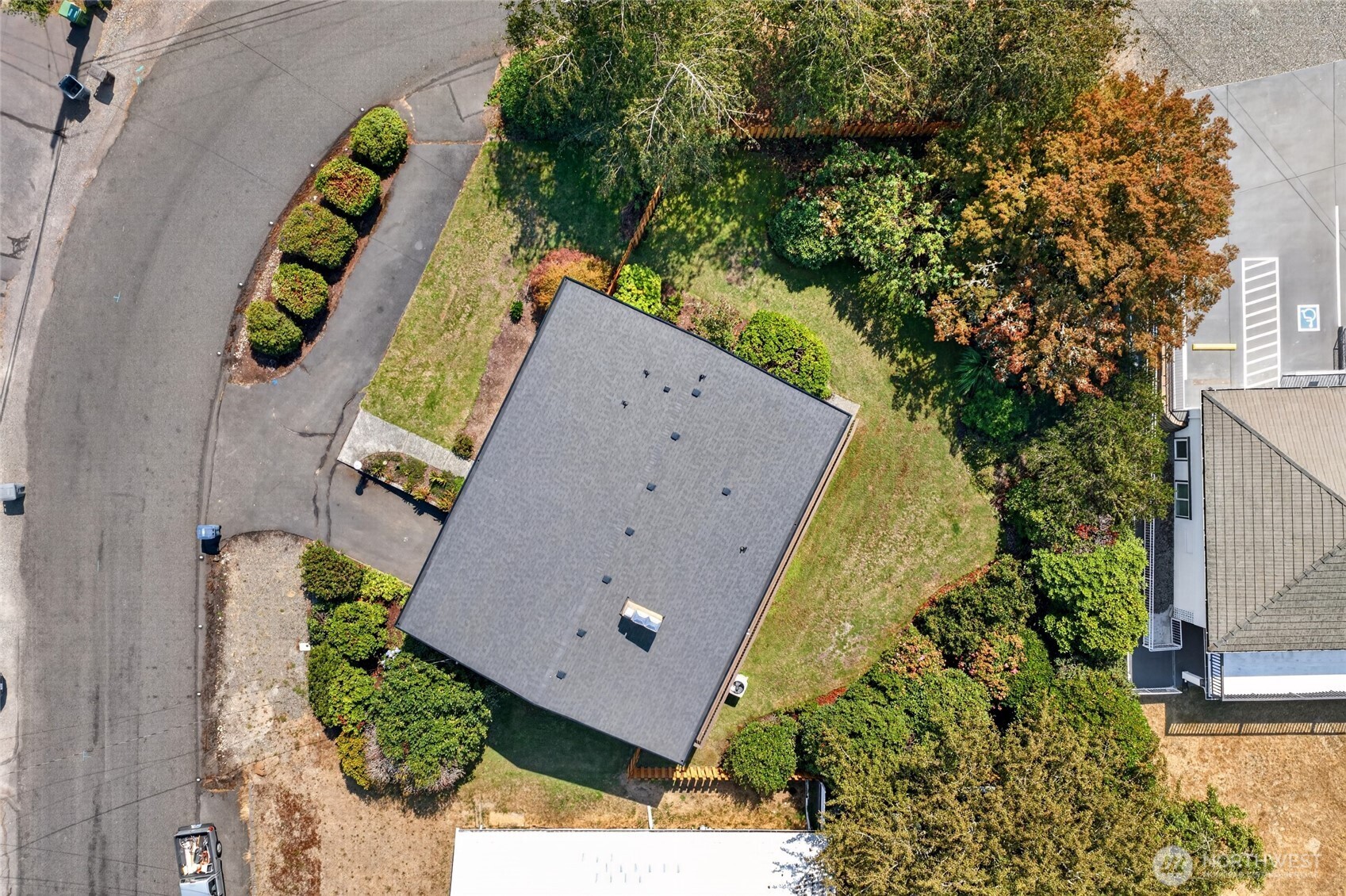 4014 Robin Road West University Place, WA 98466 - Photo 37 of 39 Gallery Image 37