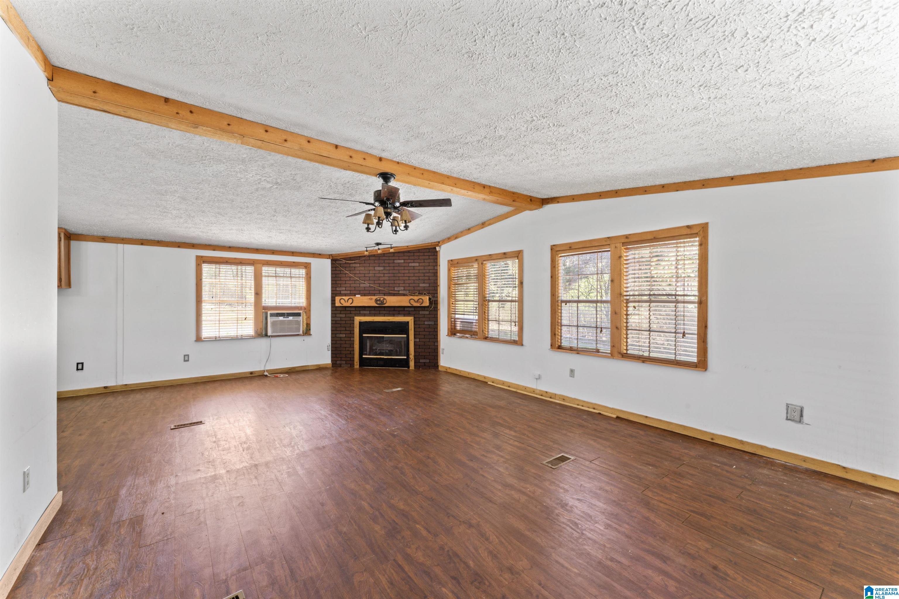 990 Loil Abbott Road Hayden, AL 35079 - Photo 5 of 26