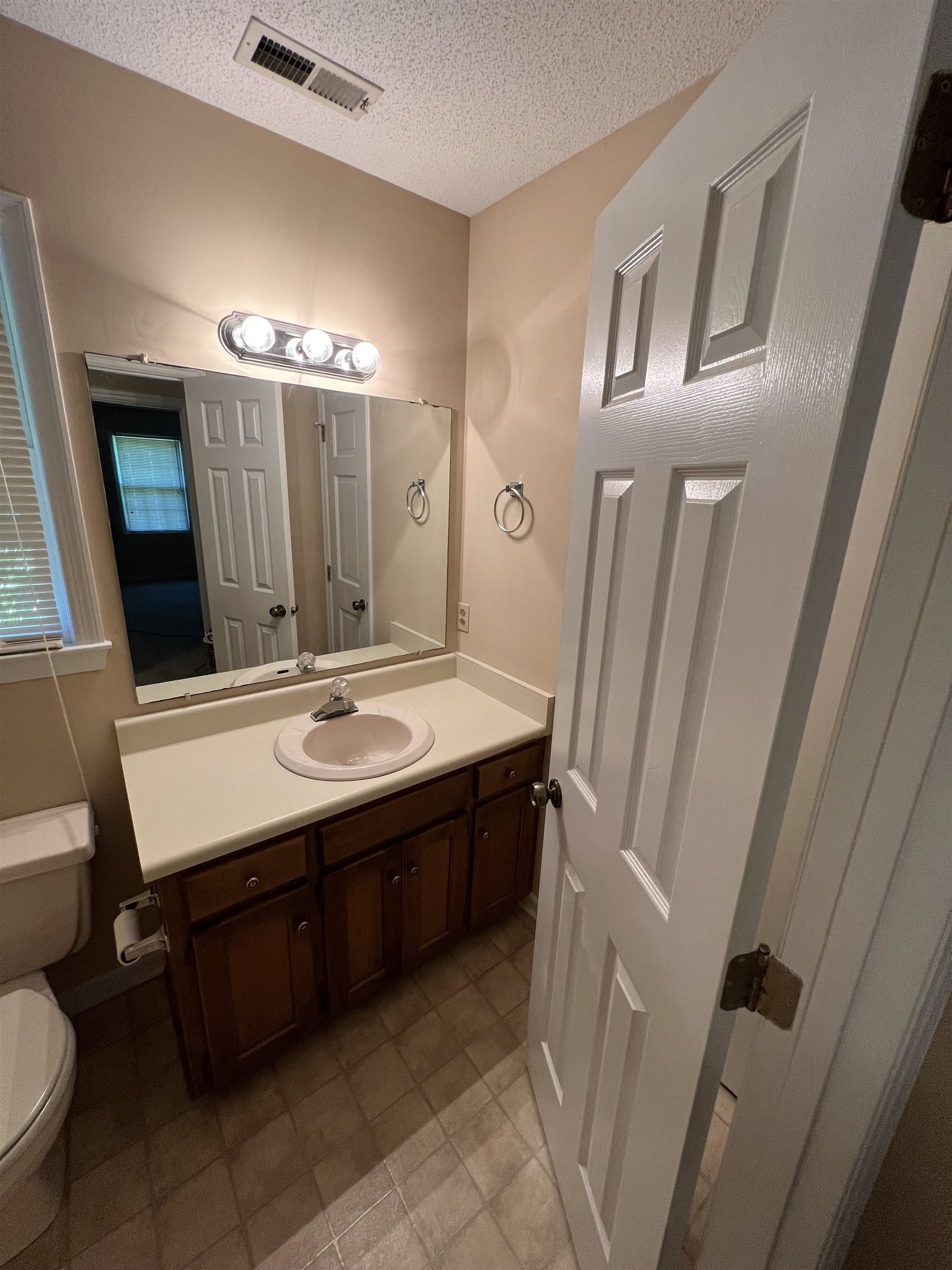 102 Castleford Road Moore, SC 29369 - Photo 8 of 18 Gallery Image 8
