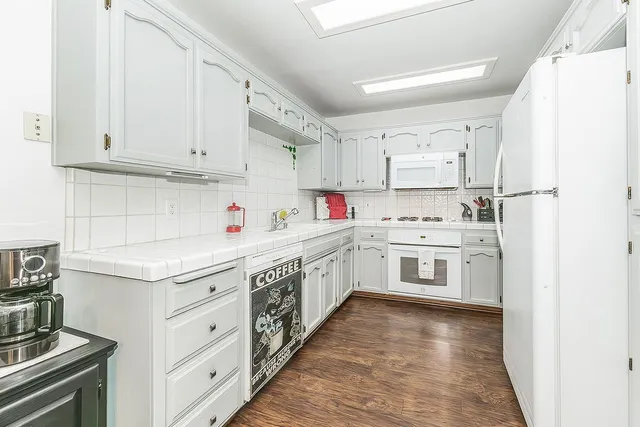 $279,500 | 1542 East Alluvial Avenue, Unit 147, Fresno, CA 93720