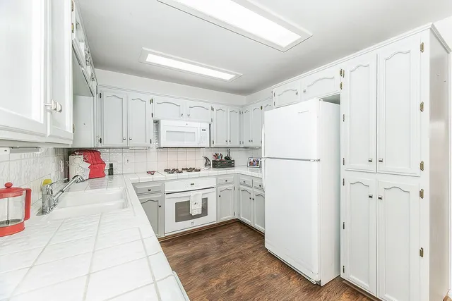 $279,500 | 1542 East Alluvial Avenue, Unit 147, Fresno, CA 93720