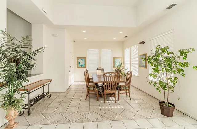 $279,500 | 1542 East Alluvial Avenue, Unit 147, Fresno, CA 93720