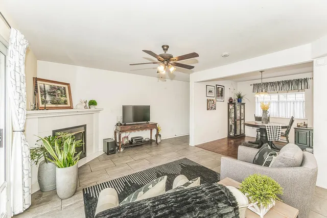 $279,500 | 1542 East Alluvial Avenue, Unit 147, Fresno, CA 93720