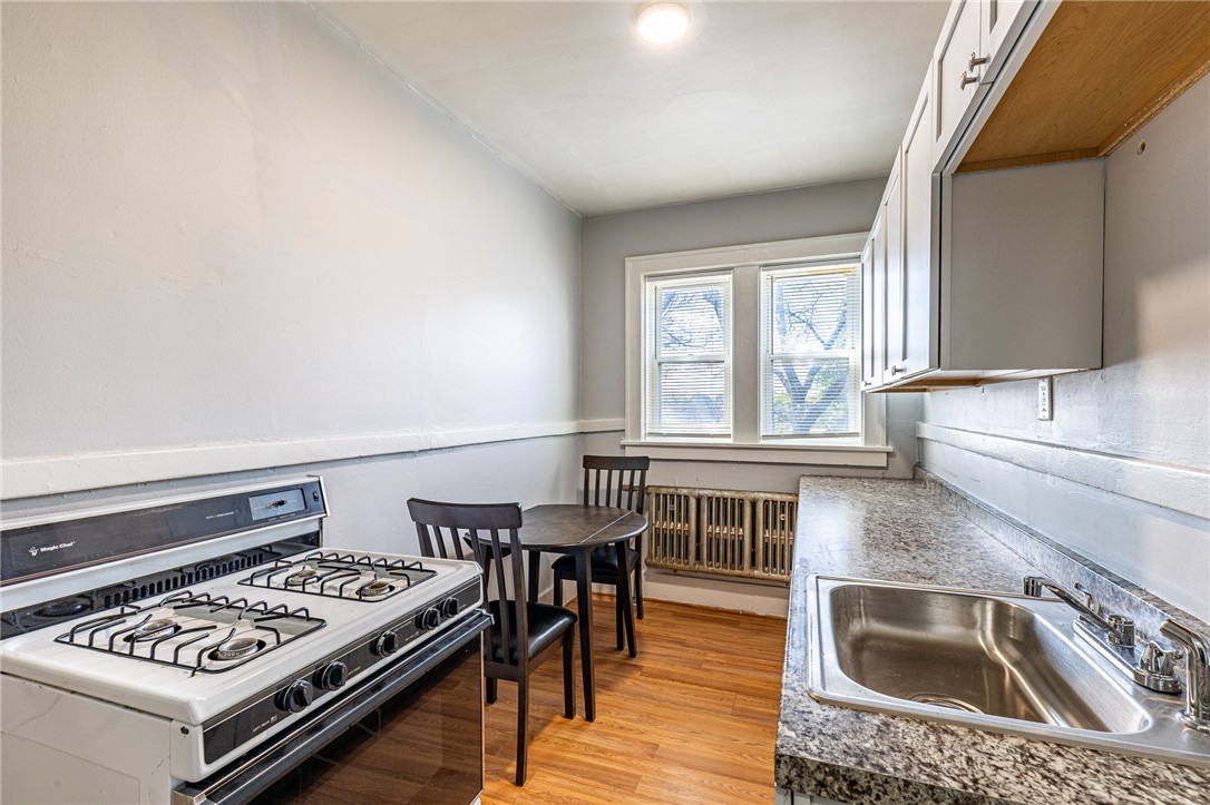 865 Lake Avenue Rochester, NY 14613 - Photo 14 of 34