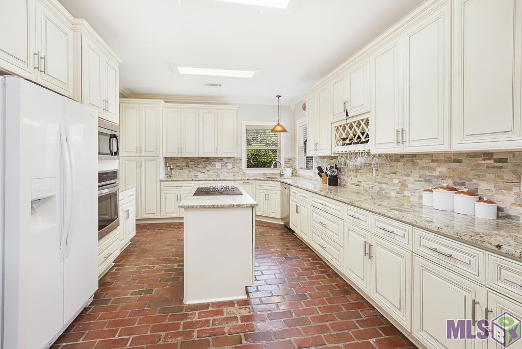 16211 Coliseum Avenue Baton Rouge, LA 70816 - Photo 7 of 36 Gallery Image 7