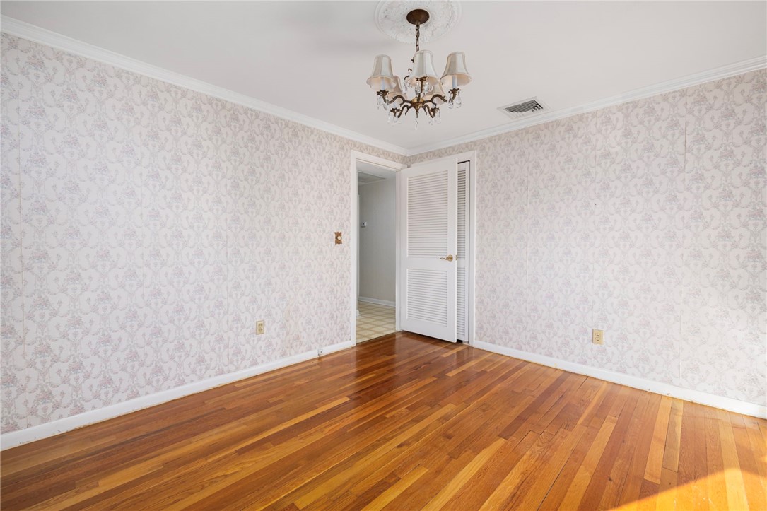 39 Holiday Avenue Warwick, RI 02888 - Photo 14 of 35 The second bedroom is spacious in size.