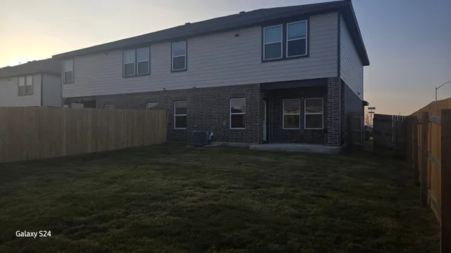 $2,400 | 14821 Perlino Way, Unit A, Manor, TX 78653