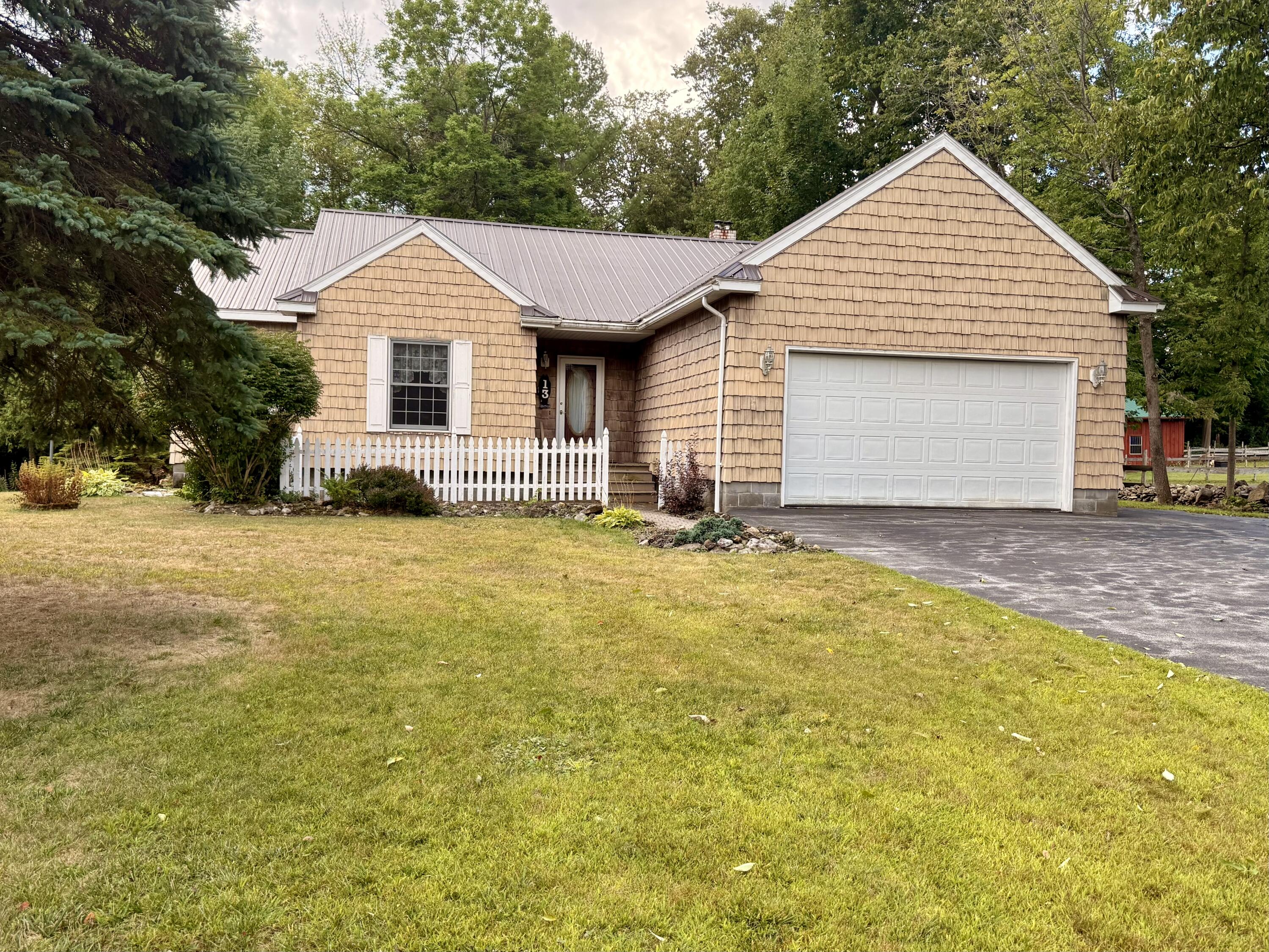 13 Brooks Bend Road Plattsburgh, NY 12901 - Photo 3 of 28 Gallery Image 3